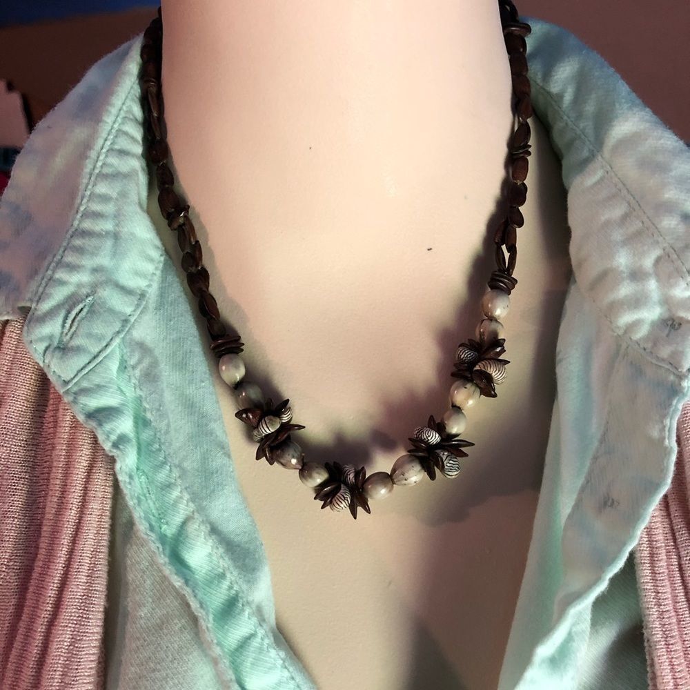 2/20$ 🦋 Boho necklace
